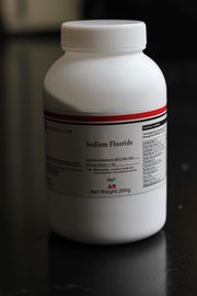 AR Grade Sodium Fluoride Powder / NaF Anticoagulant Used In Blood Transfusion